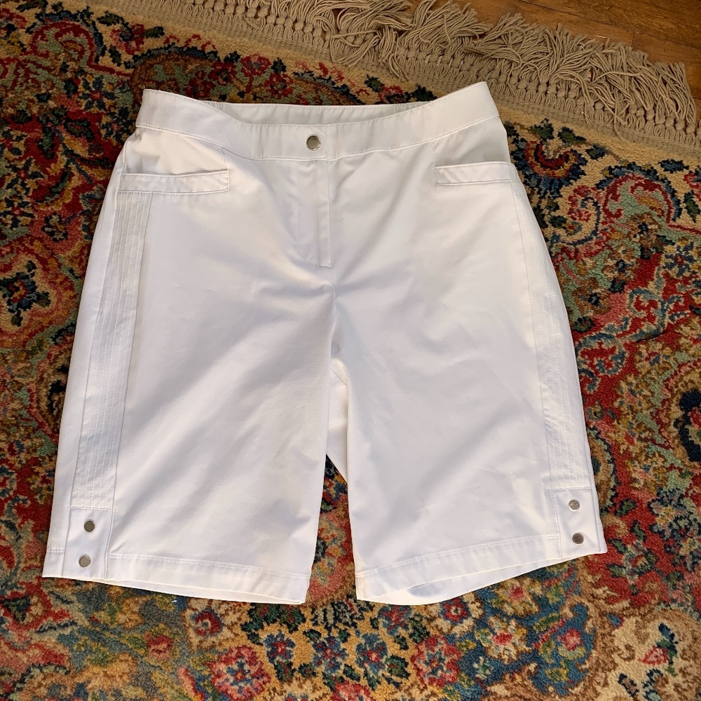 Zenergy‎ by Chico’s golf/sports shorts. NWOT.